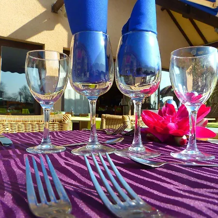 Hotel Kyriad Direct Poissy - 2*