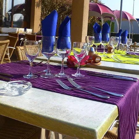 Kyriad Direct Poissy - 2*