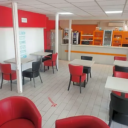 Ξενοδοχείο Kyriad Direct Poissy - 2*