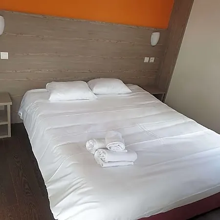 Hotel Kyriad Direct Poissy - 2*
