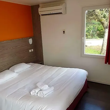 Kyriad Direct Poissy - Ξενοδοχείο 2*