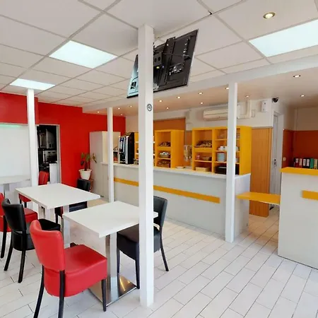 Hotel Kyriad Direct Poissy -