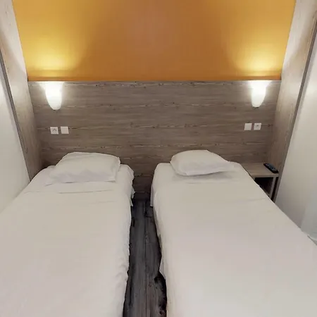 Kyriad Direct Poissy - Hotel Achères