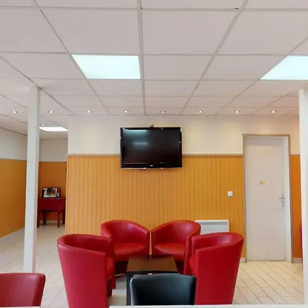 Hotel Kyriad Direct Poissy - 2*