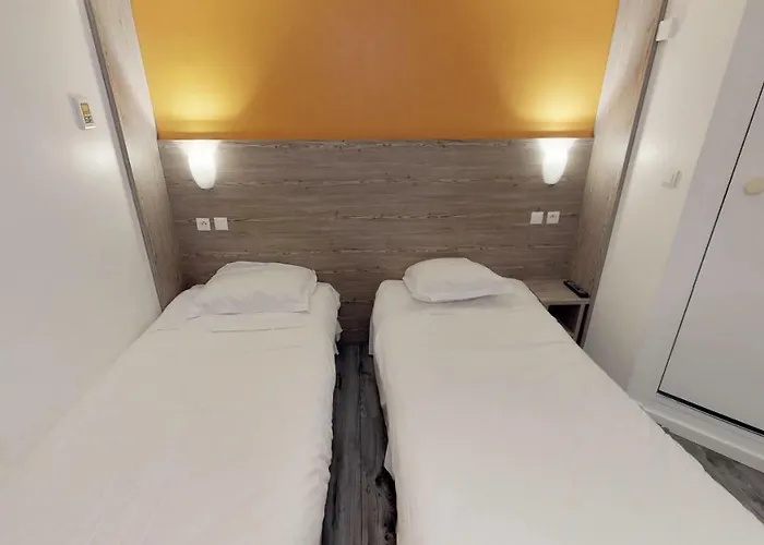 Kyriad Direct Poissy - Hotel Achères