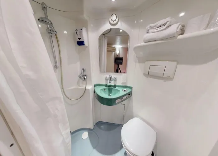 Kyriad Direct Poissy - Hotel Achères